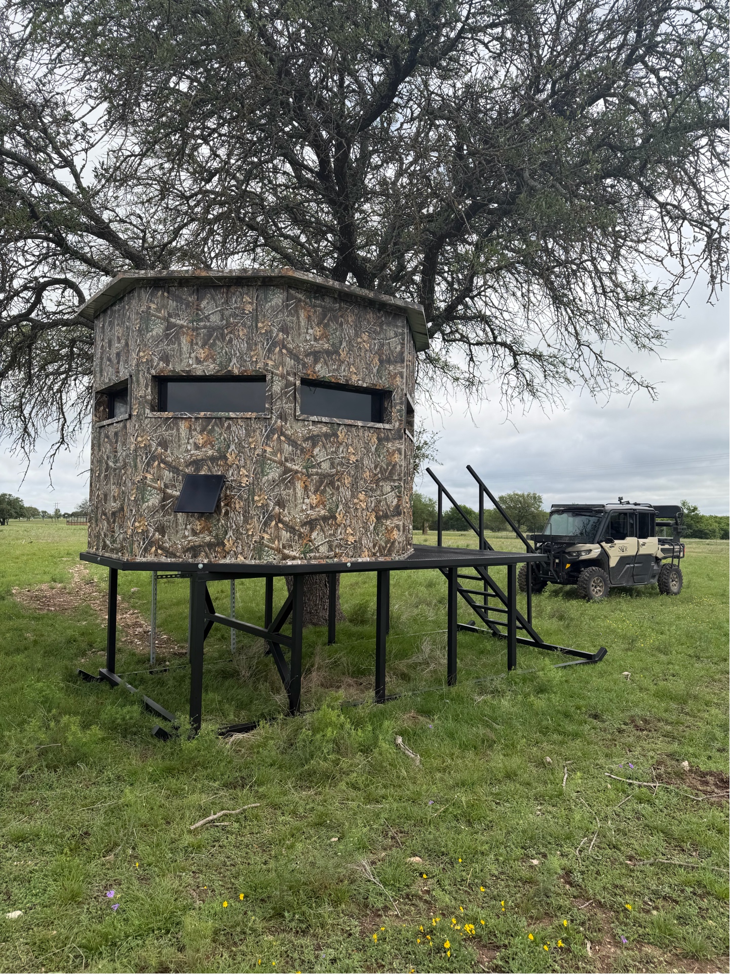 Elevated Tower Blind custom deer blind by Savage Blinds — Pittsburg TX
